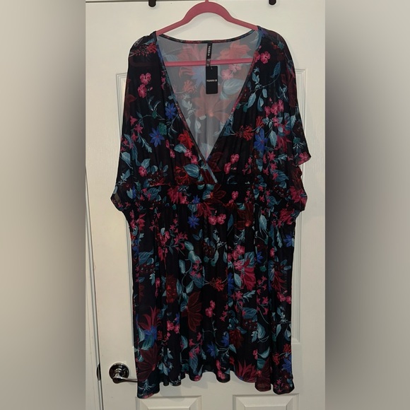 torrid Dresses & Skirts - NWT- Plus Size Women’s Torrid Mesh Smock Waist Coverup Dress. Size 5X (28).